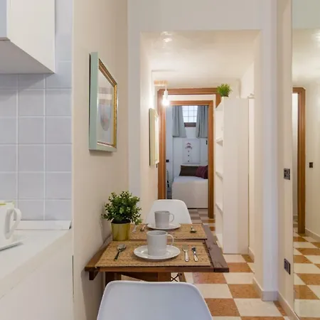 Maison Porta Leoni Lägenhet *